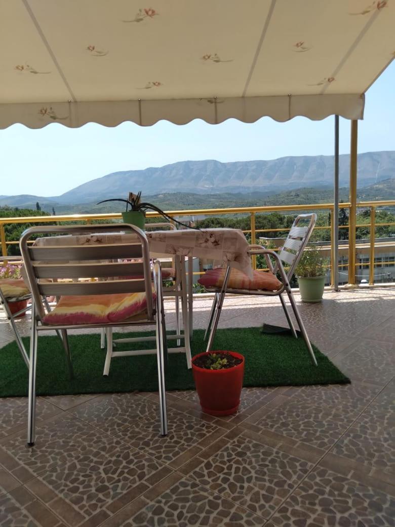 Sara Guesthouse Berat Buitenkant foto