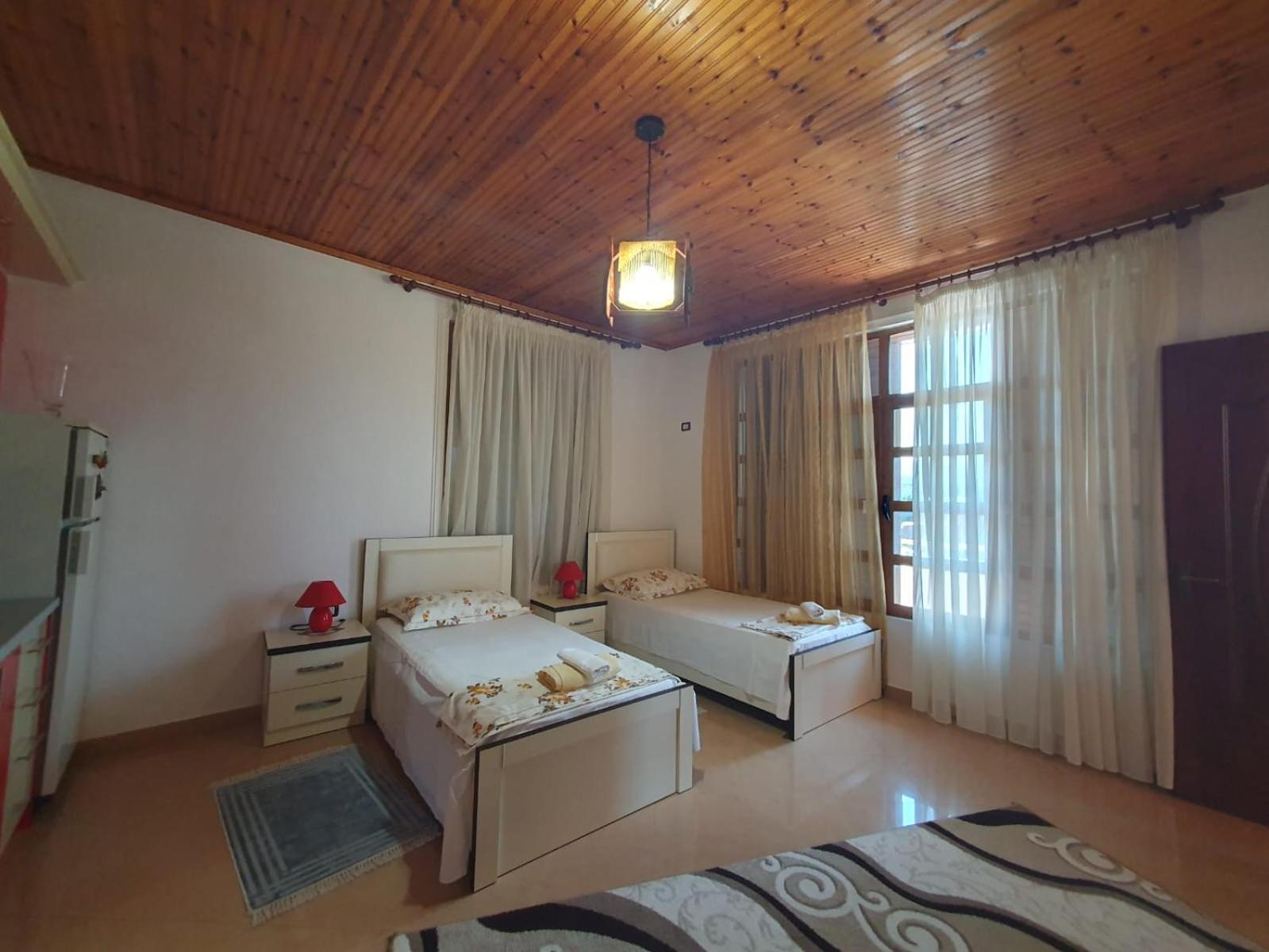 Sara Guesthouse Berat Buitenkant foto