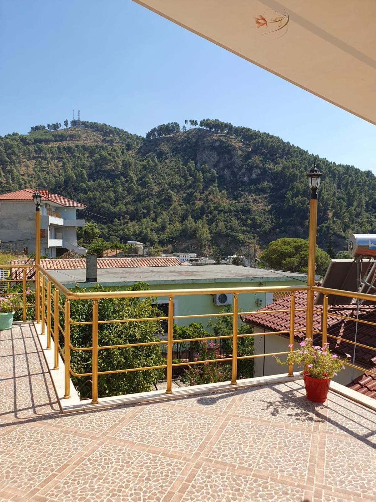 Sara Guesthouse Berat Buitenkant foto