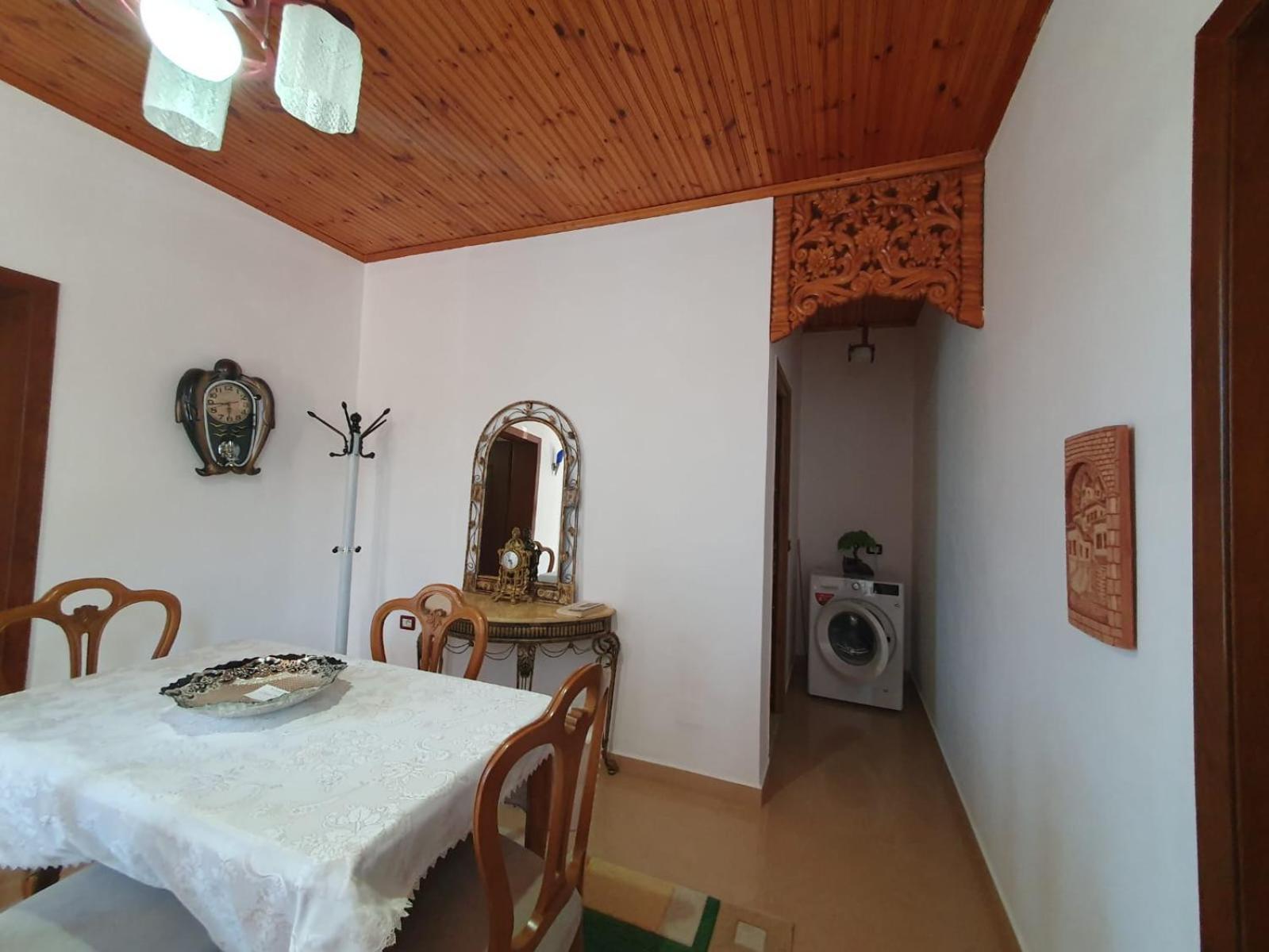 Sara Guesthouse Berat Buitenkant foto